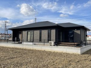 広々敷地にたたずむ平屋  画像