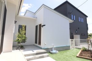 ピクチャーウィンドウのある平屋  画像