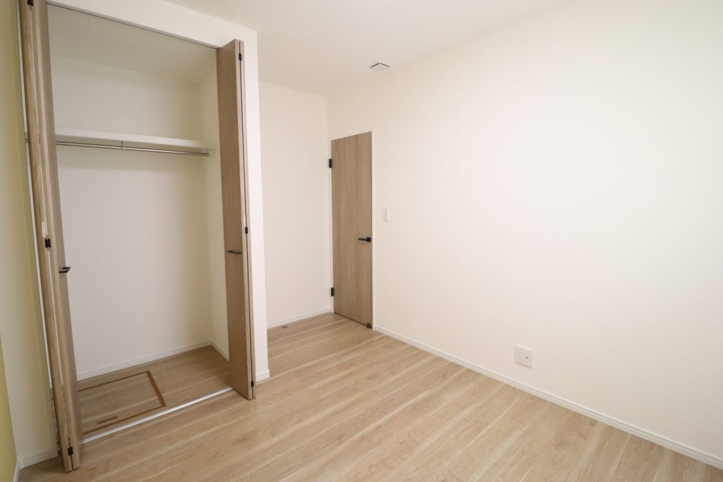 広々敷地にたたずむ平屋  画像